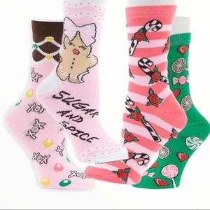 Betsey Johnson gingerbread box of 4 Crew Socks